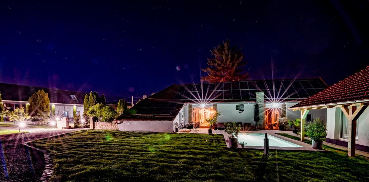 Bed and Breakfast Szent Gyoergy Kuria Kisharsány Zewnętrze zdjęcie