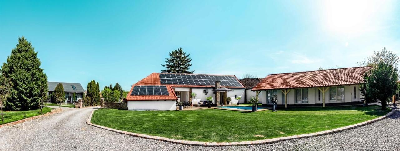 Bed and Breakfast Szent Gyoergy Kuria Kisharsány Zewnętrze zdjęcie